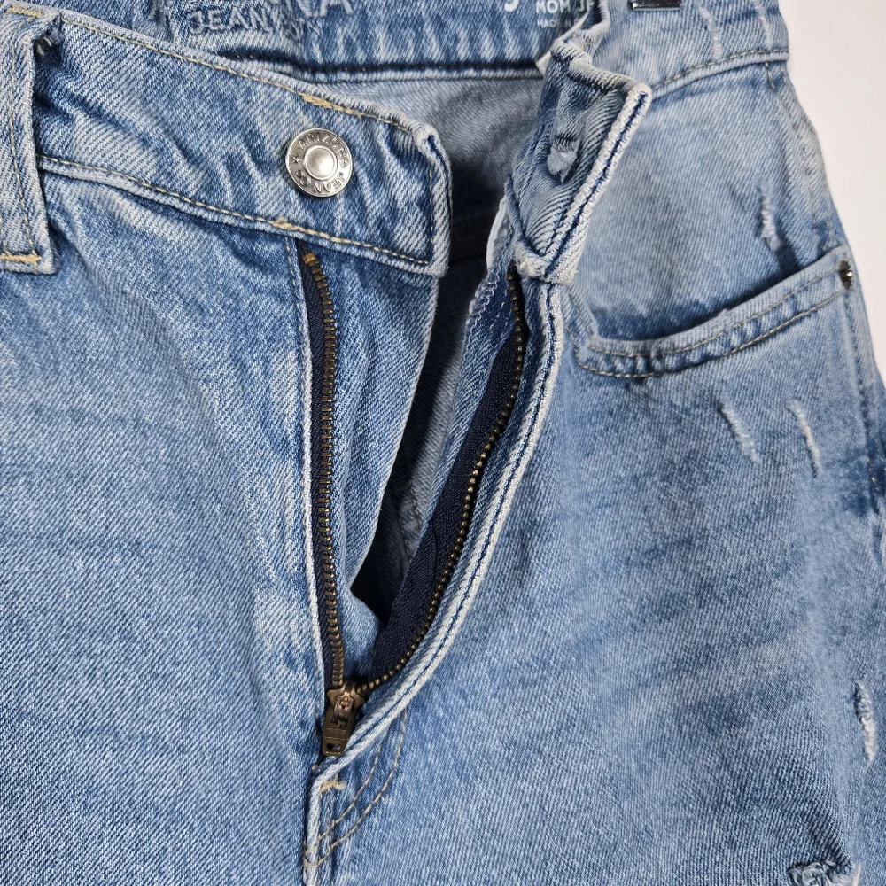 Arizona Jeans Co. High Rise Mom Jeans Blue Denim Juniors Size 9